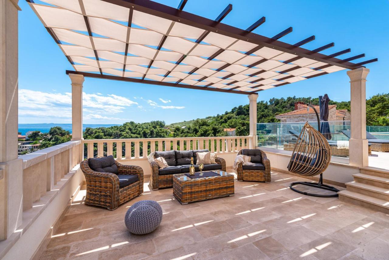 Villa Kadena - Luxury Seaside Villa With Private Heated Pool Selca  Exterior photo