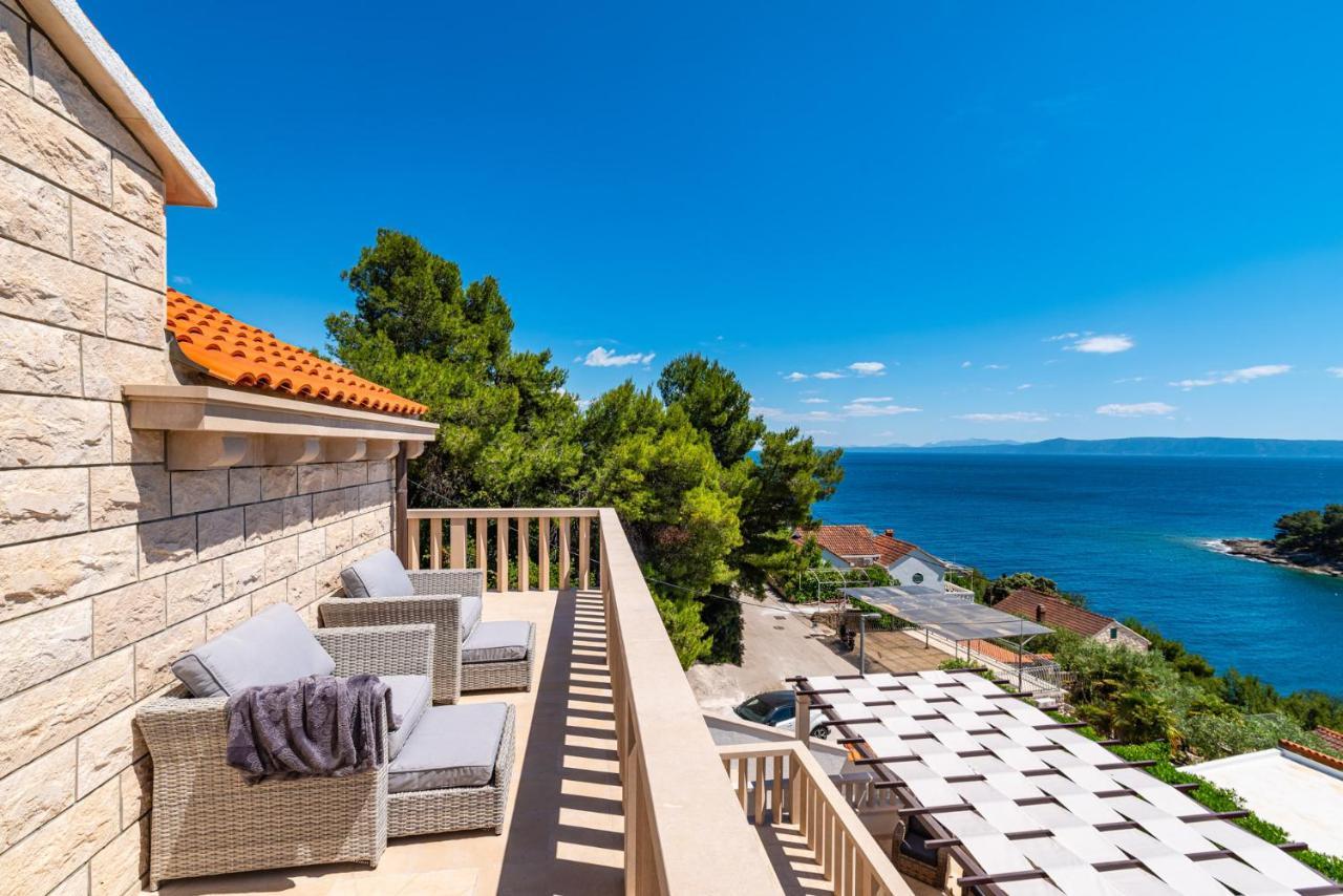 Villa Kadena - Luxury Seaside Villa With Private Heated Pool Selca  Exterior photo