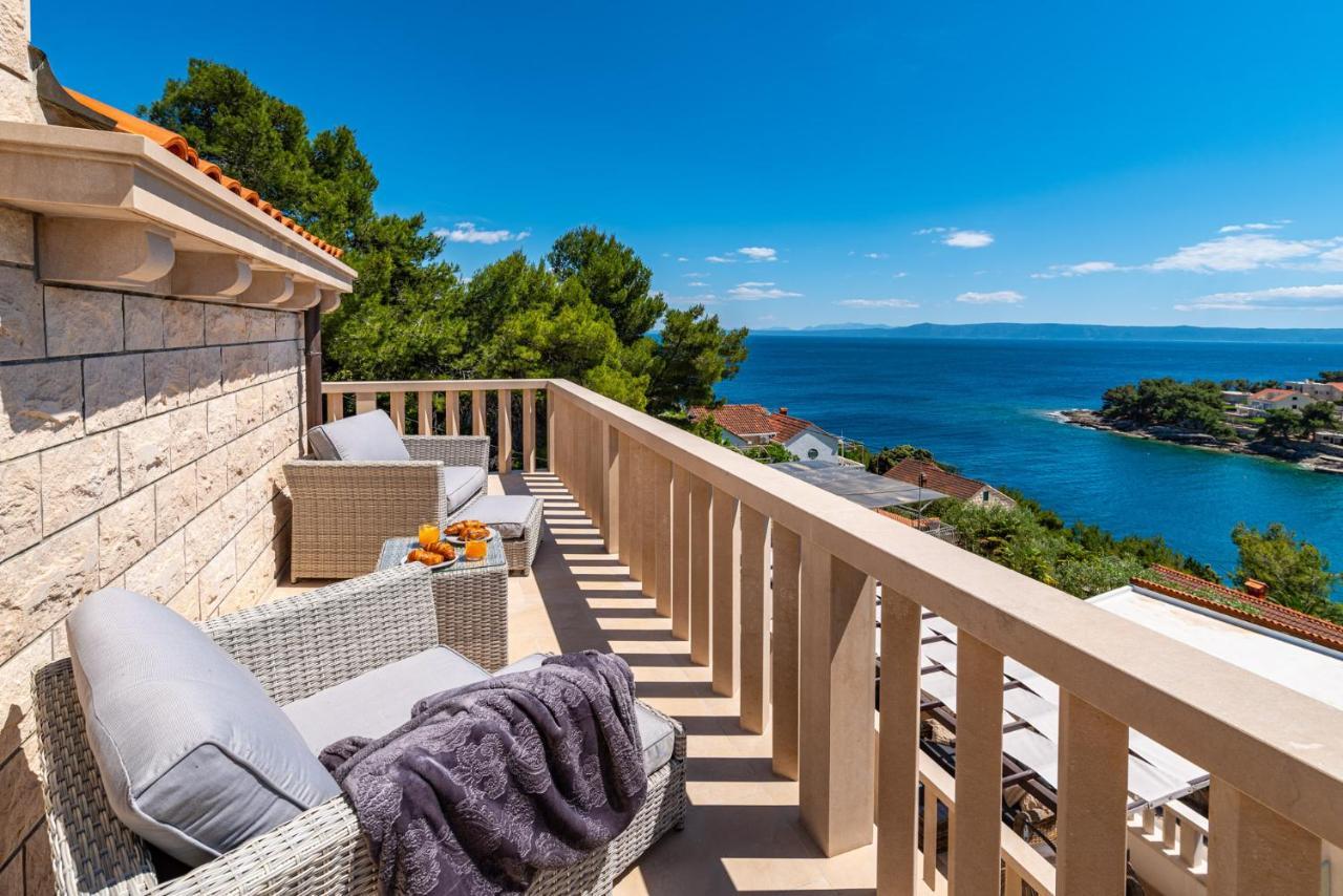 Villa Kadena - Luxury Seaside Villa With Private Heated Pool Selca  Exterior photo
